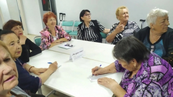     В Ванинском районе были организованы разнообразные мероприятия, посвященные Дню языков народов России. Представители районного отделения инвалидов выбрали интеллектуальный квиз, подготовленный сотрудниками центральной библиотеки п.Ванино.