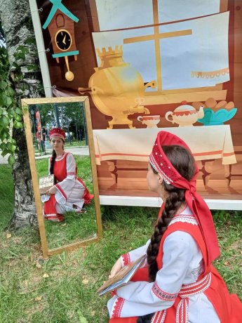 Солнцеворот: XII районный фестиваль национальной культуры