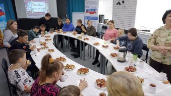 29 ноября в Центральной библиотеке г. Бикина состоялось мероприятие для особенных деток и их мам " Моя мама -  лучшая на свете"! 