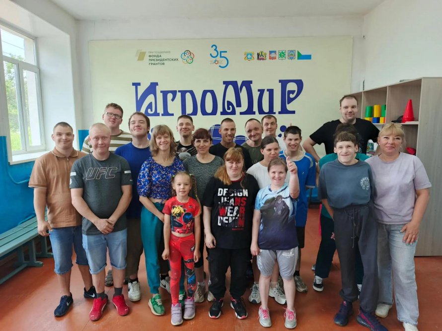 По воскресеньям, в Бикинском округе проходят занятия по спортивно-адаптивным играм в рамках социального проекта  " ИгроМир"!