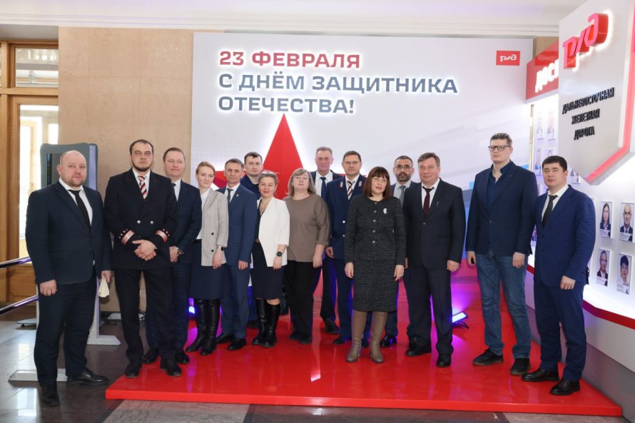 19 февраля 2025 года на Дальневосточной железной дороге прошло выездное совещание, посвященное вопросам обеспечения доступности региональных объектов транспортной инфраструктуры для людей с инвалидностью. 