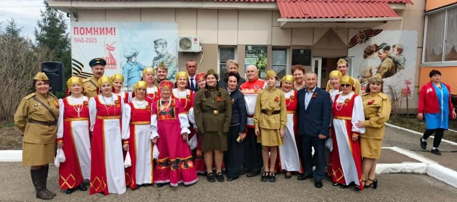 На    территории   общества   инвалидов    прошло торжественное мероприятие, посвящённое 9 Мая и всем тем, кто в настоящее время защищает рубежи нашей Родины.