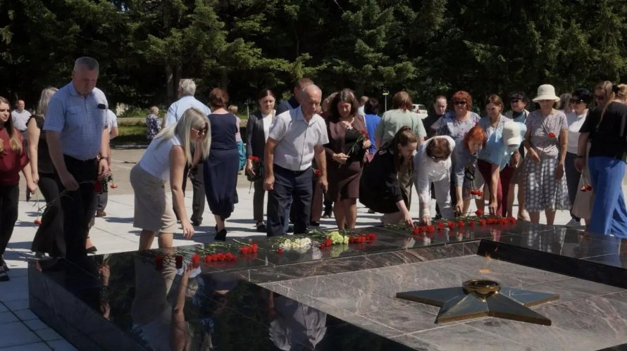 22 июня 2026 года — скорбная дата. Ровно 85 лет отделяют нас от того июньского утра, когда мирная жизнь миллионов людей оборвалась взрывами бомб.