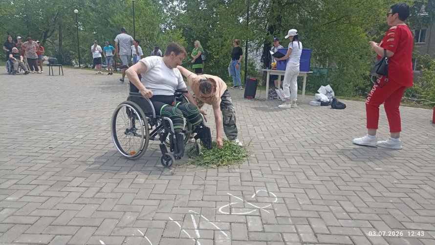 4 июня прошла спортивная эстафета " Здравствуй лето". 
