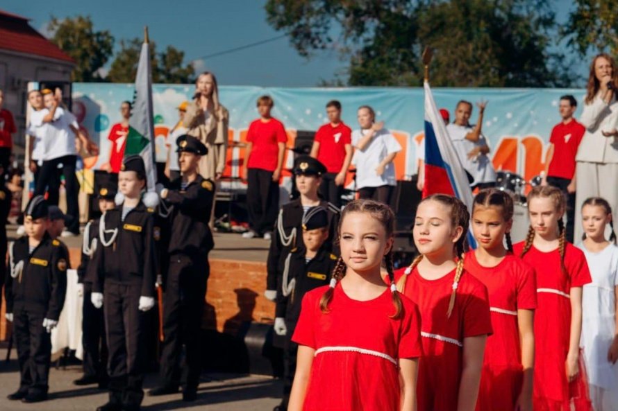 День рожденье поселков.