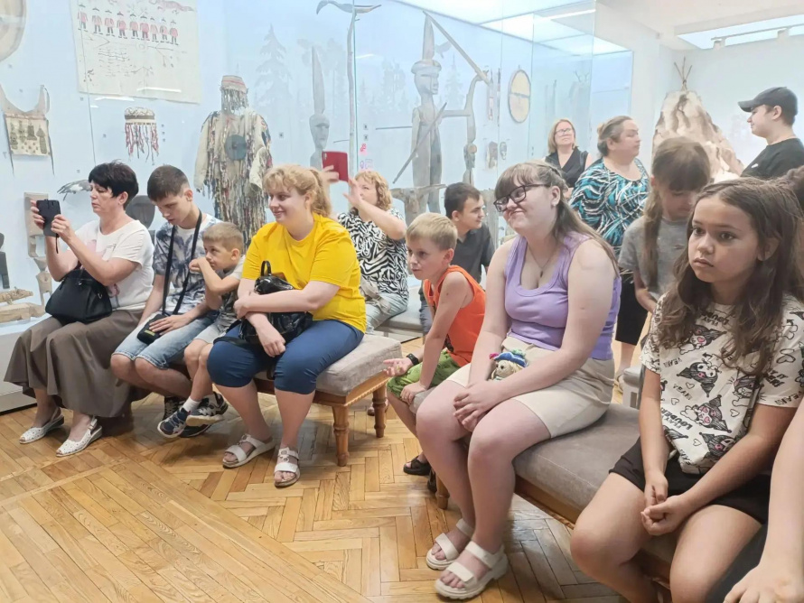 Сегодня нас принимал Хабаровский краевой музей им. Н.И.Гродекова, экскурсия в зале "Традиционная культура коренных народов Хабаровского края".