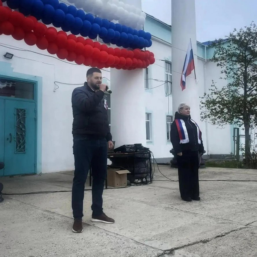 Весь день 11 июня в Охотске проходили праздничные мероприятия, посвящённые Дню России